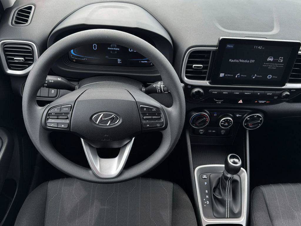 New 2026 Hyundai Venue SE FWD image 17