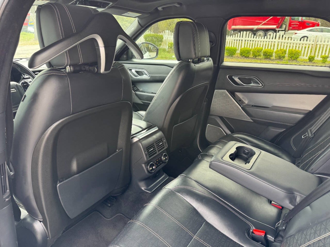 Used 2018 Land Rover Range Rover Velar R-Dynamic HSE AWD/4WD image 12