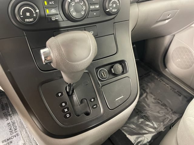 Used 2008 Kia Sedona LX FWD image 9