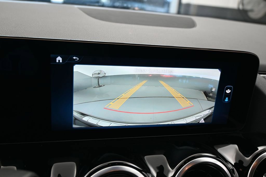 Used 2025 Mercedes-Benz GLA 250 image 17