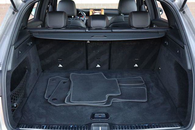 Used 2019 Mercedes-Benz GLC 300 4MATIC image 25