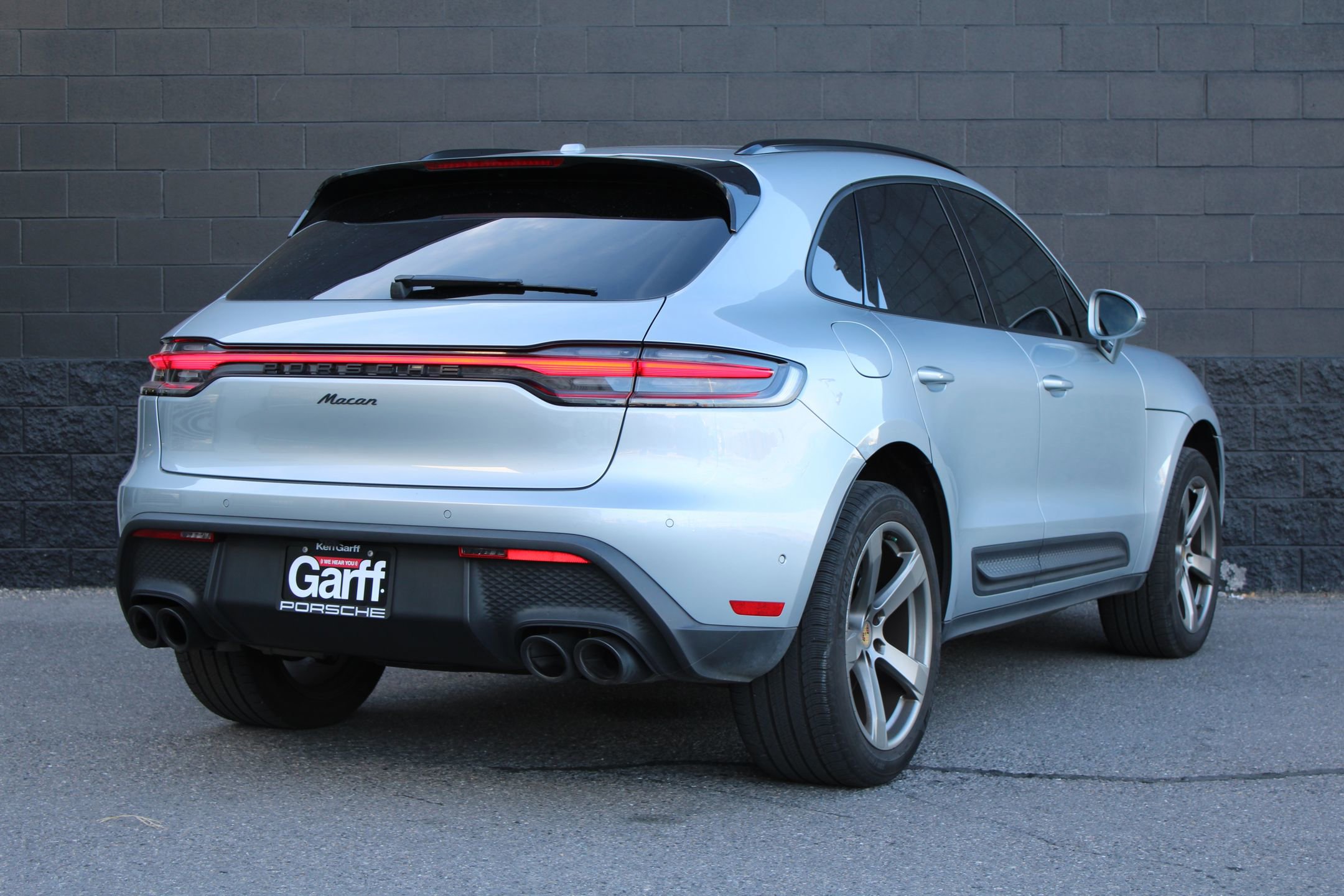 Used 2023 Porsche Macan image 10