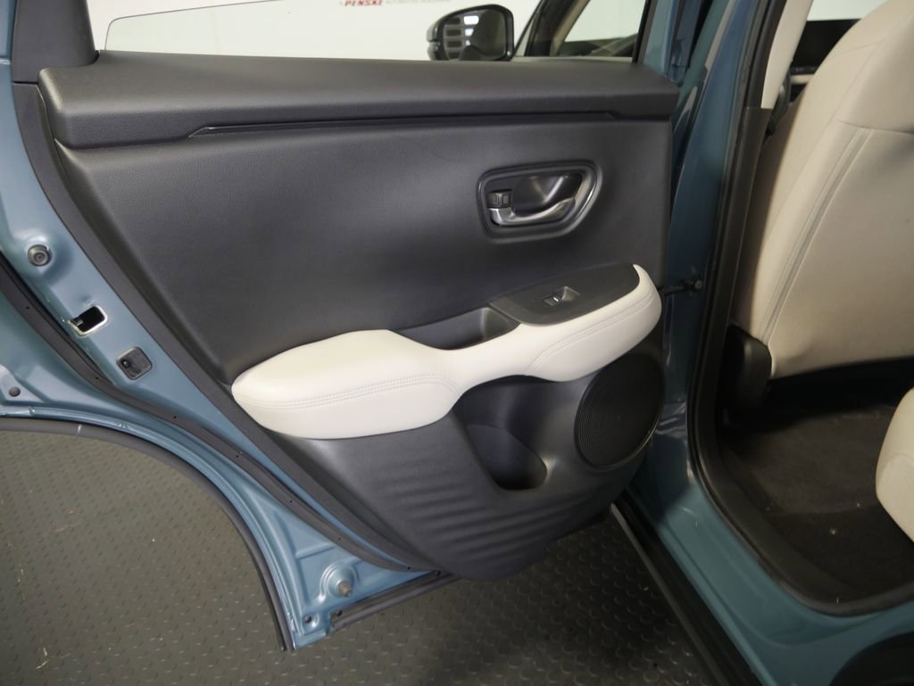 Used 2023 Honda HR-V LX image 12
