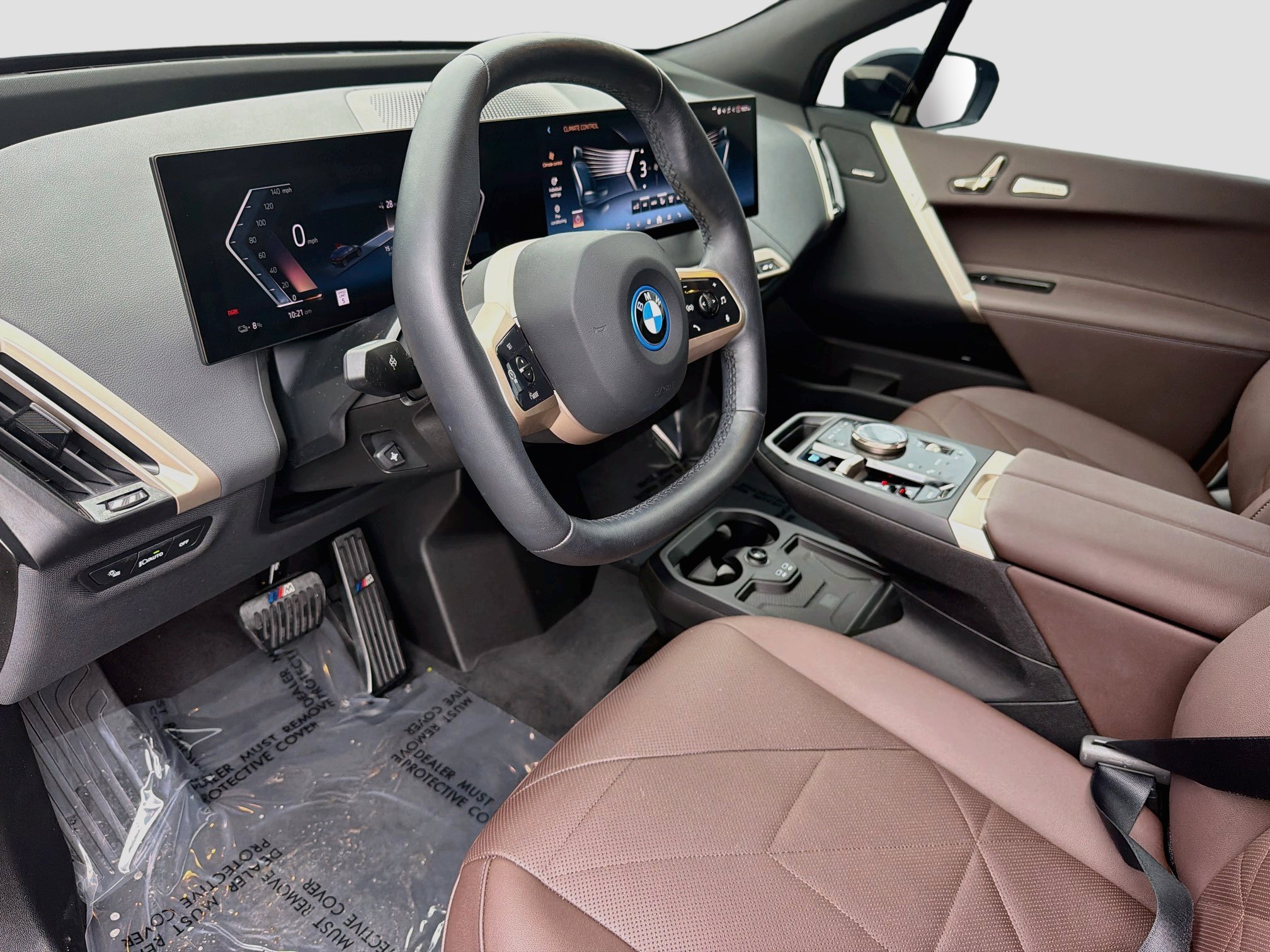Used 2024 BMW iX xDrive50 w/ Premium Package AWD/4WD image 25