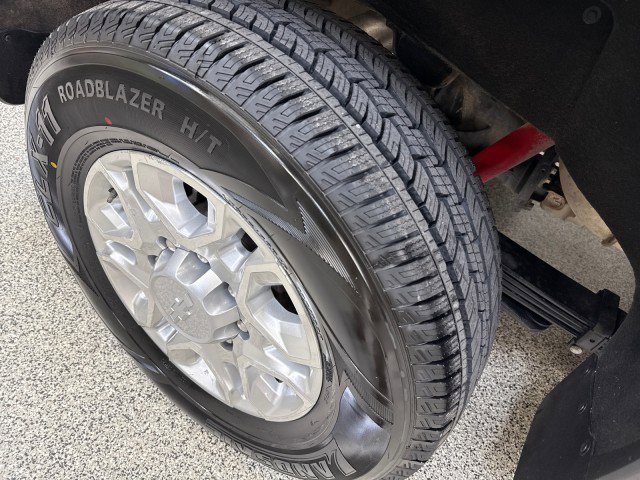 Used 2024 Chevrolet Silverado 2500 LT image 76