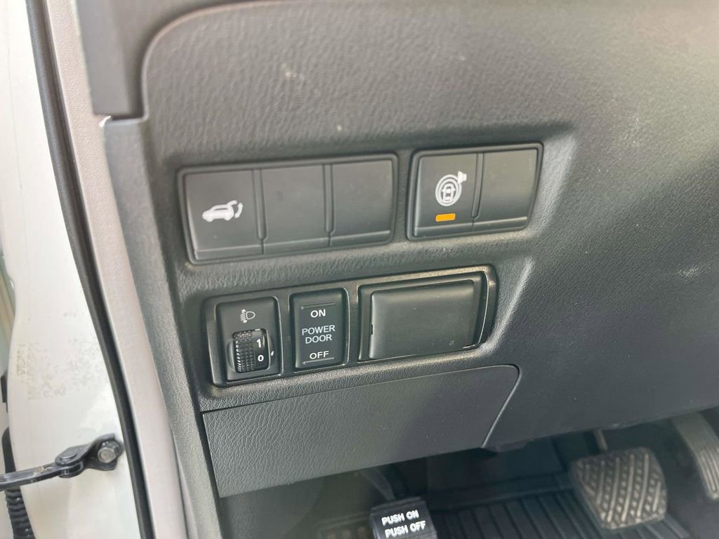 Used 2018 Nissan Armada SL w/ Premium Package image 31