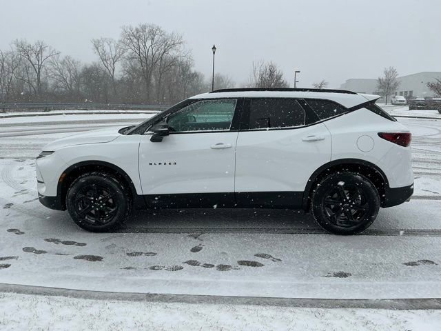 Used 2024 Chevrolet Blazer LT w/ Midnight/Sport Edition image 9