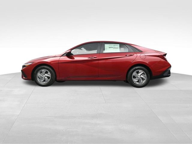 Certified 2026 Hyundai Elantra SE FWD image 33
