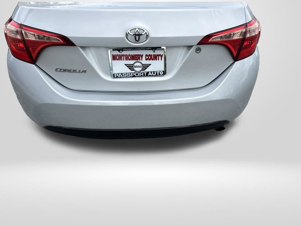 Used 2018 Toyota Corolla L FWD image 11