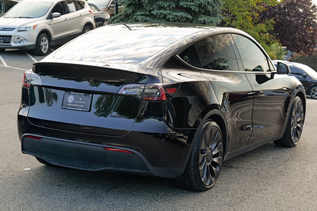 Used 2022 Tesla Model Y Performance AWD/4WD image 7