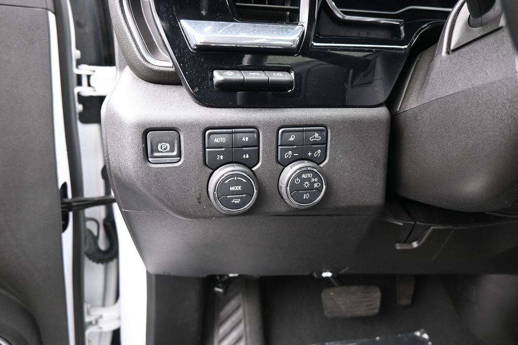 Used 2025 Chevrolet Silverado 2500 LTZ w/ Z71 Chrome Sport Edition AWD/4WD image 13