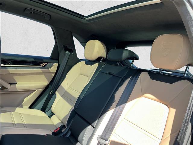 Used 2025 Porsche Cayenne GTS image 15