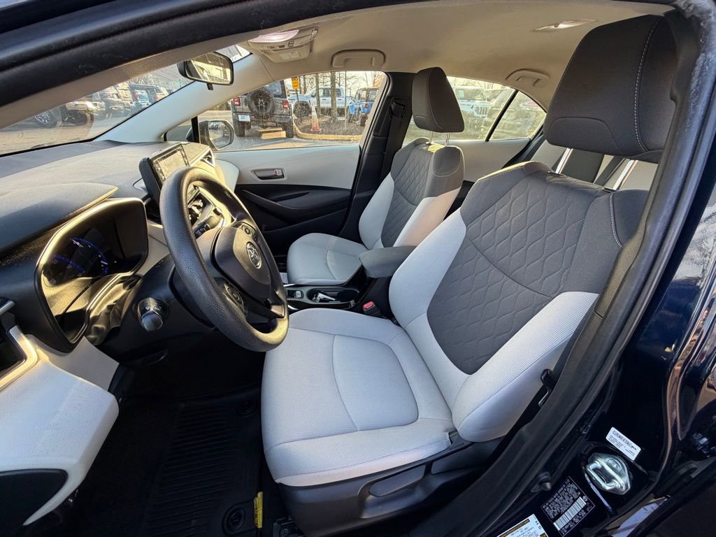 Used 2022 Toyota Corolla LE image 21