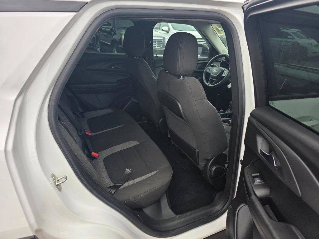Used 2021 Chevrolet TrailBlazer LS FWD image 12
