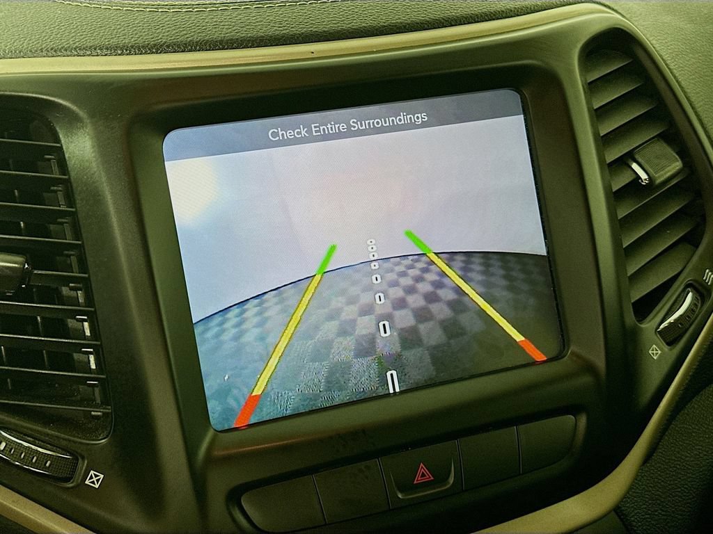 Used 2014 Jeep Cherokee Limited AWD/4WD image 19