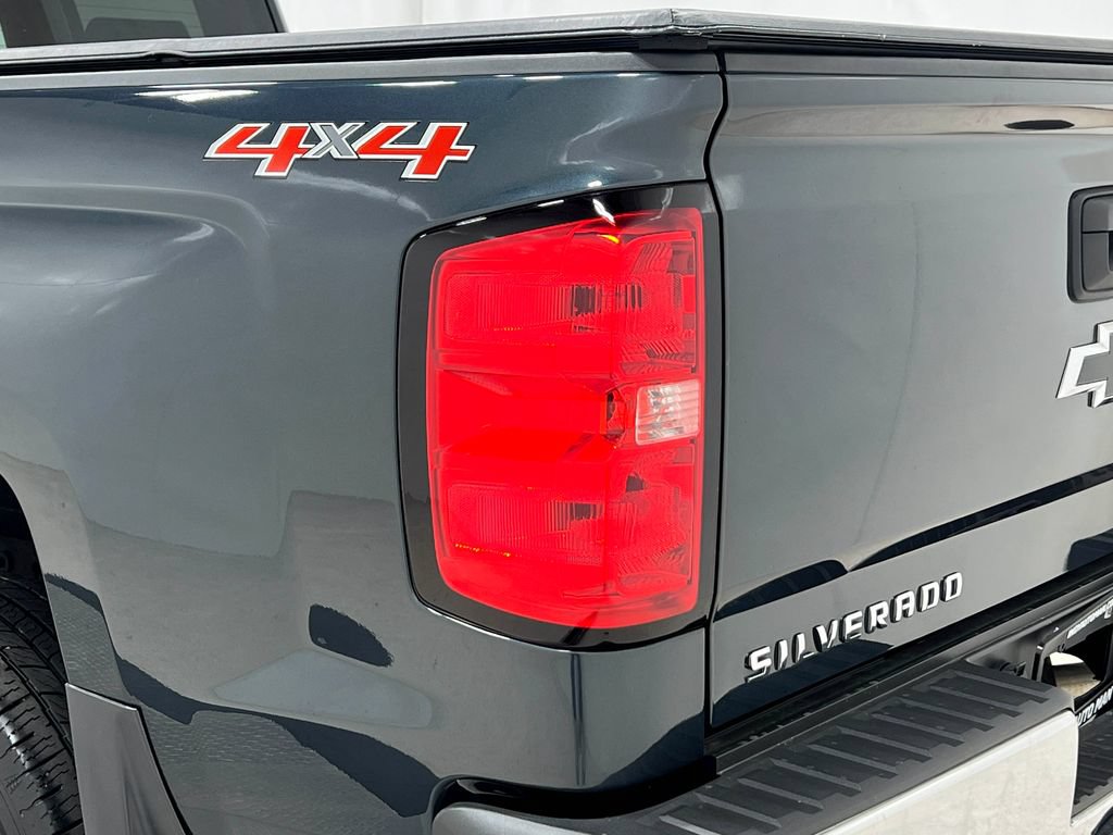 Used 2017 Chevrolet Silverado 1500 LT w/ All Star Edition AWD/4WD image 36