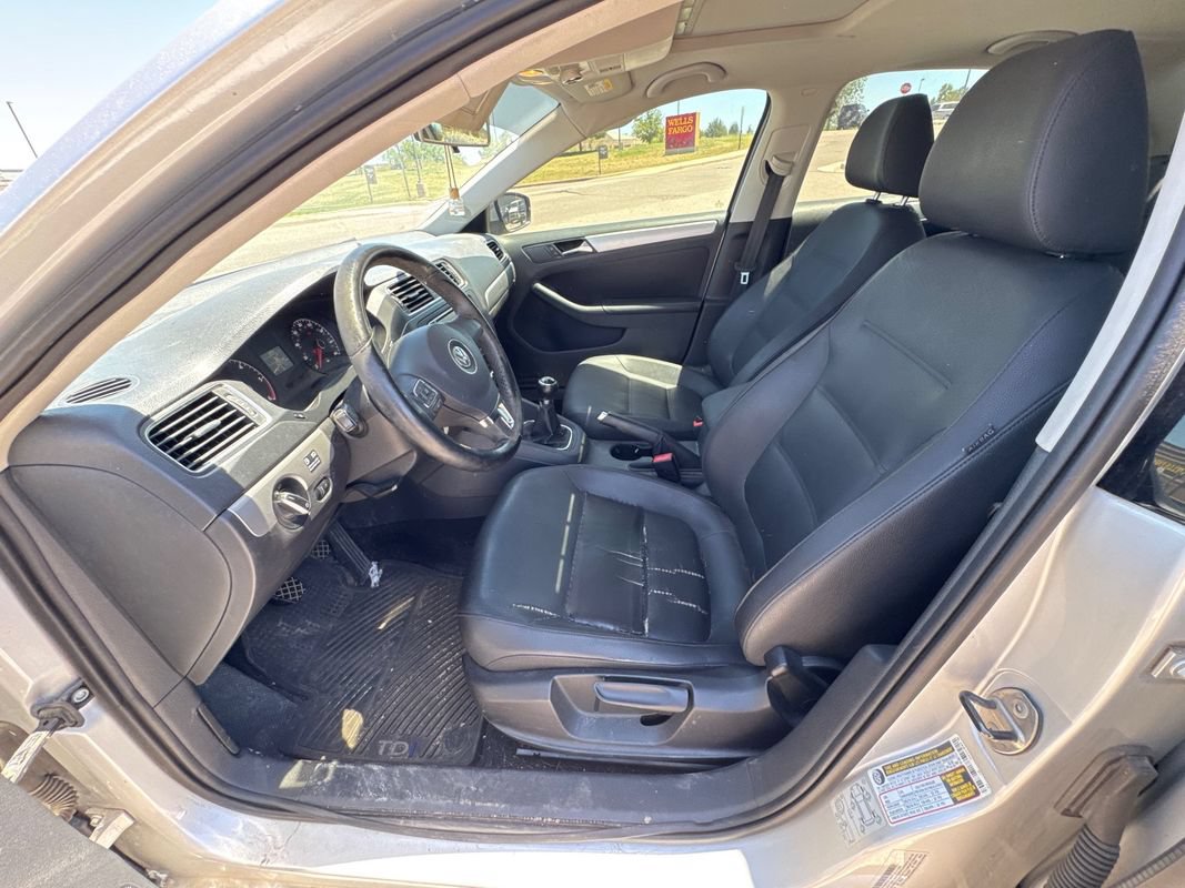 Used 2011 Volkswagen Jetta TDI FWD image 9