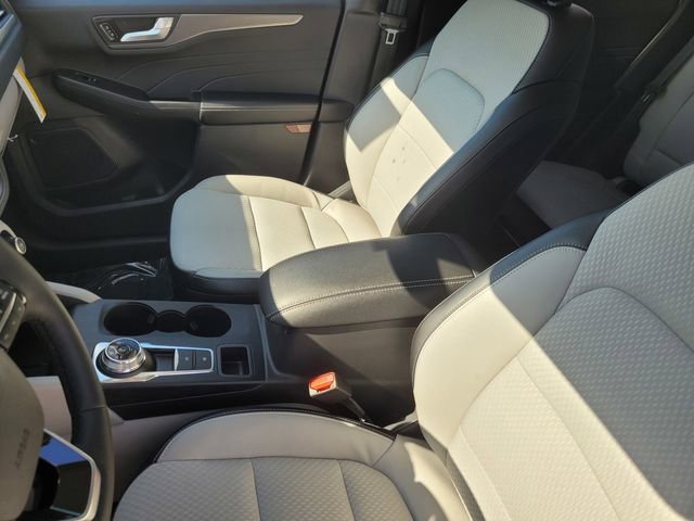 New 2024 Ford Escape SE image 14