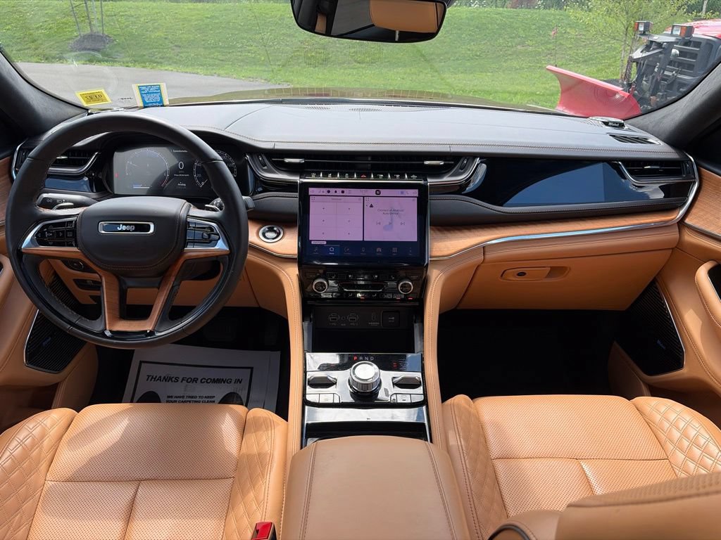 Used 2025 Jeep Grand Cherokee L Summit AWD/4WD image 7
