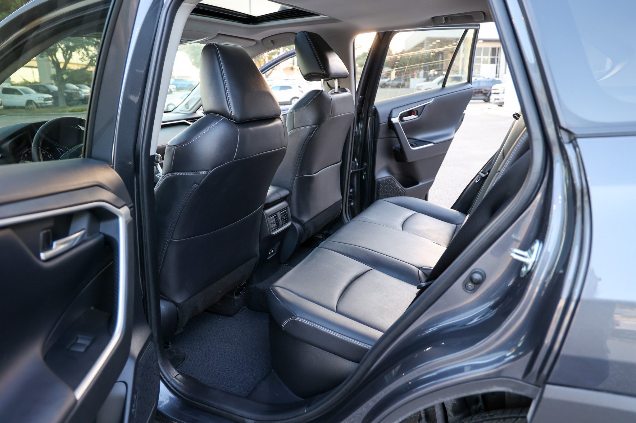 Certified 2021 Toyota RAV4 Limited AWD/4WD image 35