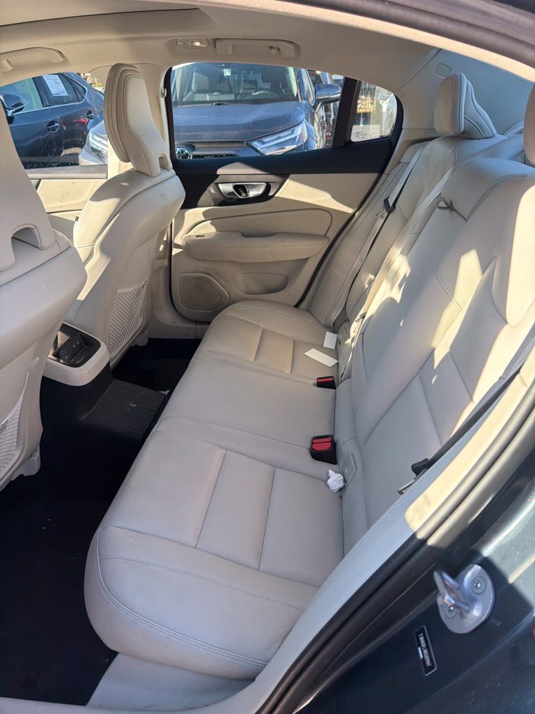 Certified 2024 Volvo S60 T8 Plus w/ Climate Package AWD/4WD image 9