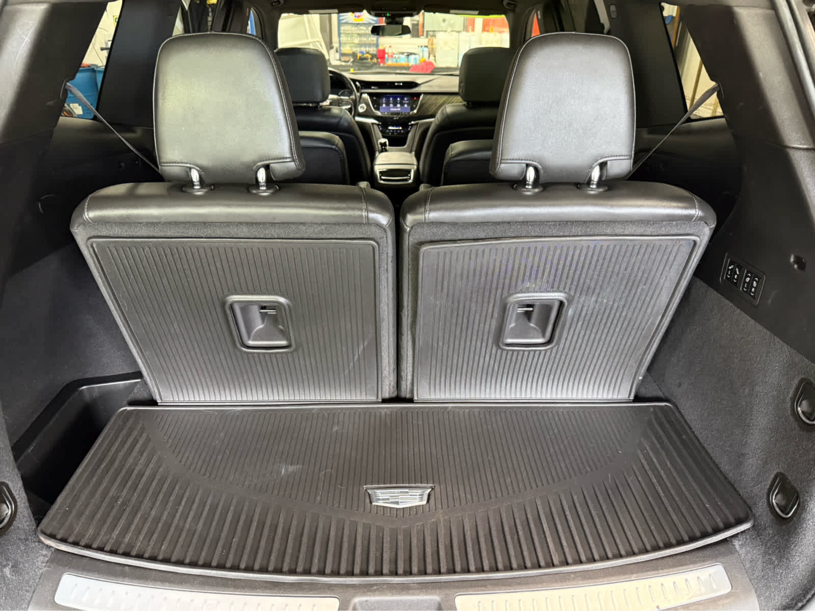 Used 2022 Cadillac XT6 Premium Luxury AWD/4WD image 26