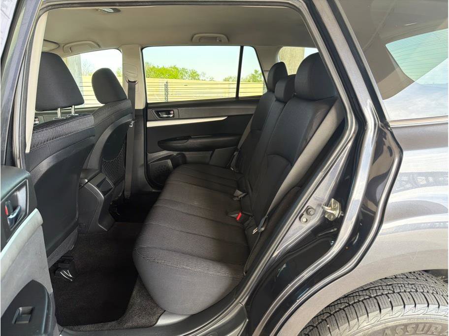 Used 2012 Subaru Outback 2.5i Premium image 11