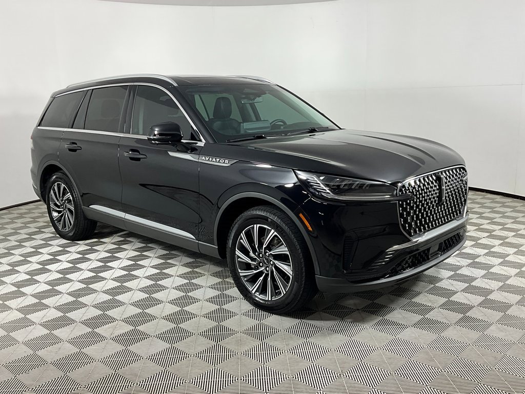 Used 2025 Lincoln Aviator AWD image 6