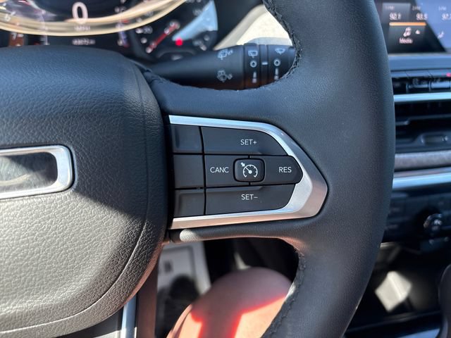 Used 2023 Jeep Compass Latitude AWD/4WD image 12