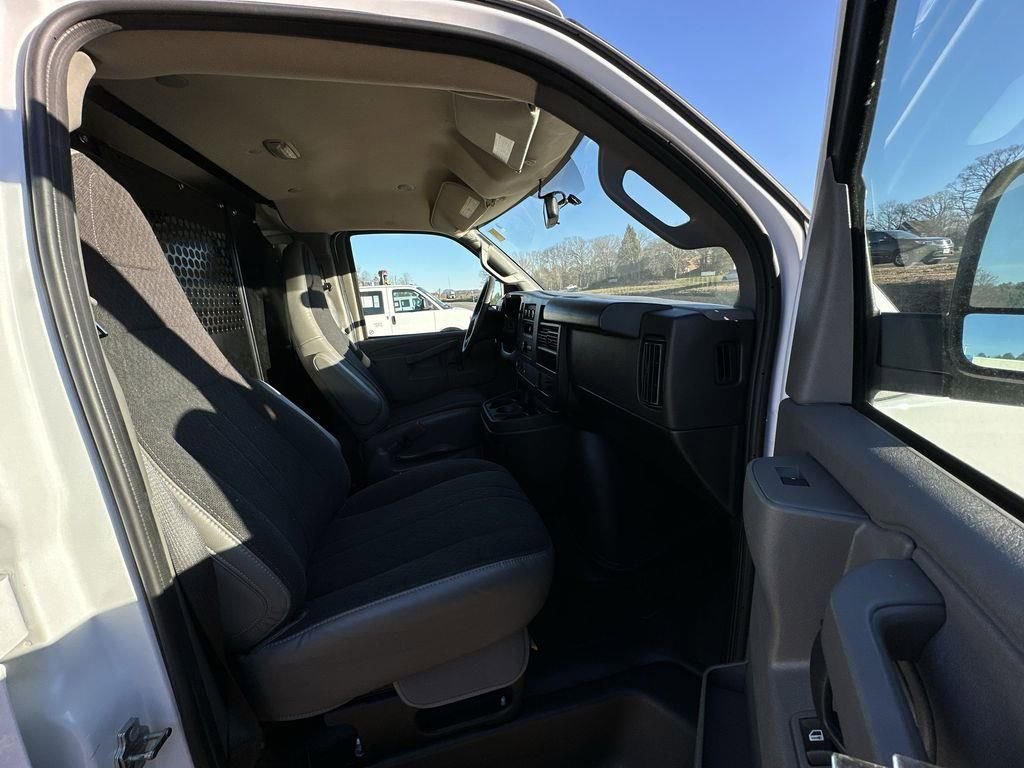 Used 2024 GMC Savana 2500 w/ Driver Convenience Package image 34