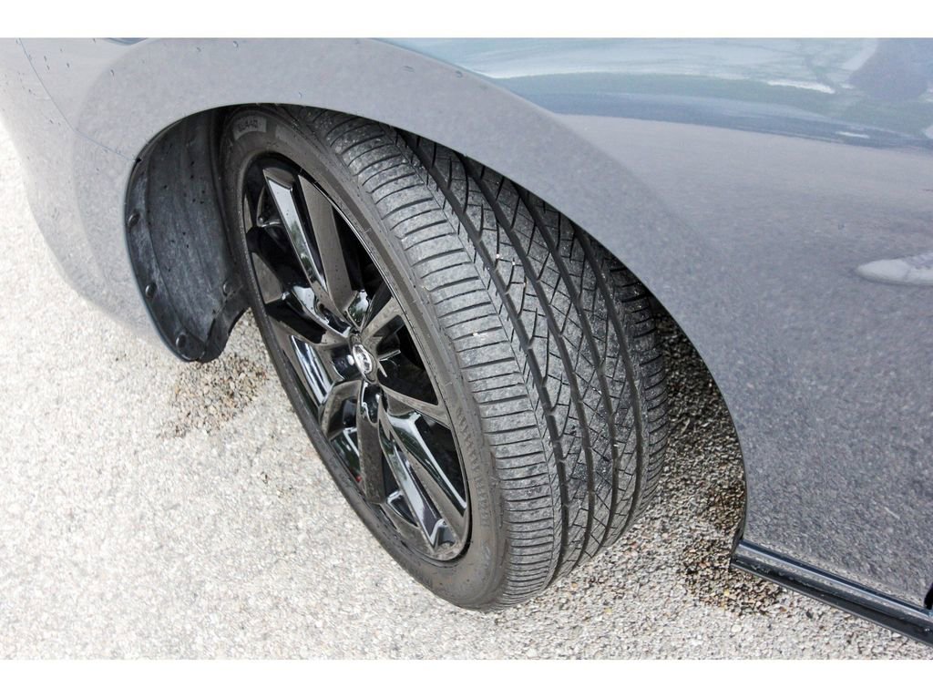 Used 2025 MAZDA MAZDA3 Carbon image 31