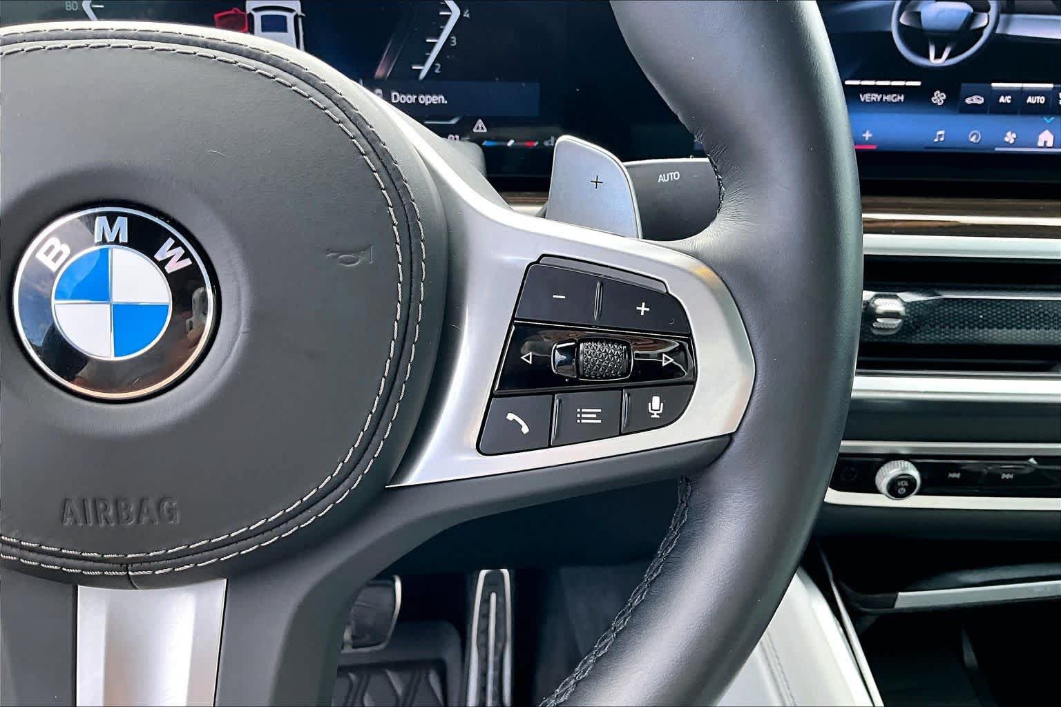 Used 2024 BMW X6 xDrive40i w/ Executive Package AWD/4WD image 25