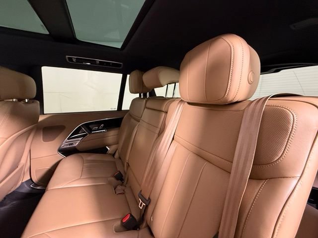 Certified 2025 Land Rover Range Rover Long Wheelbase SE AWD/4WD image 24