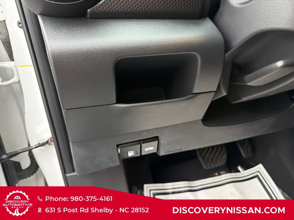 Certified 2024 Nissan Kicks SV FWD image 18