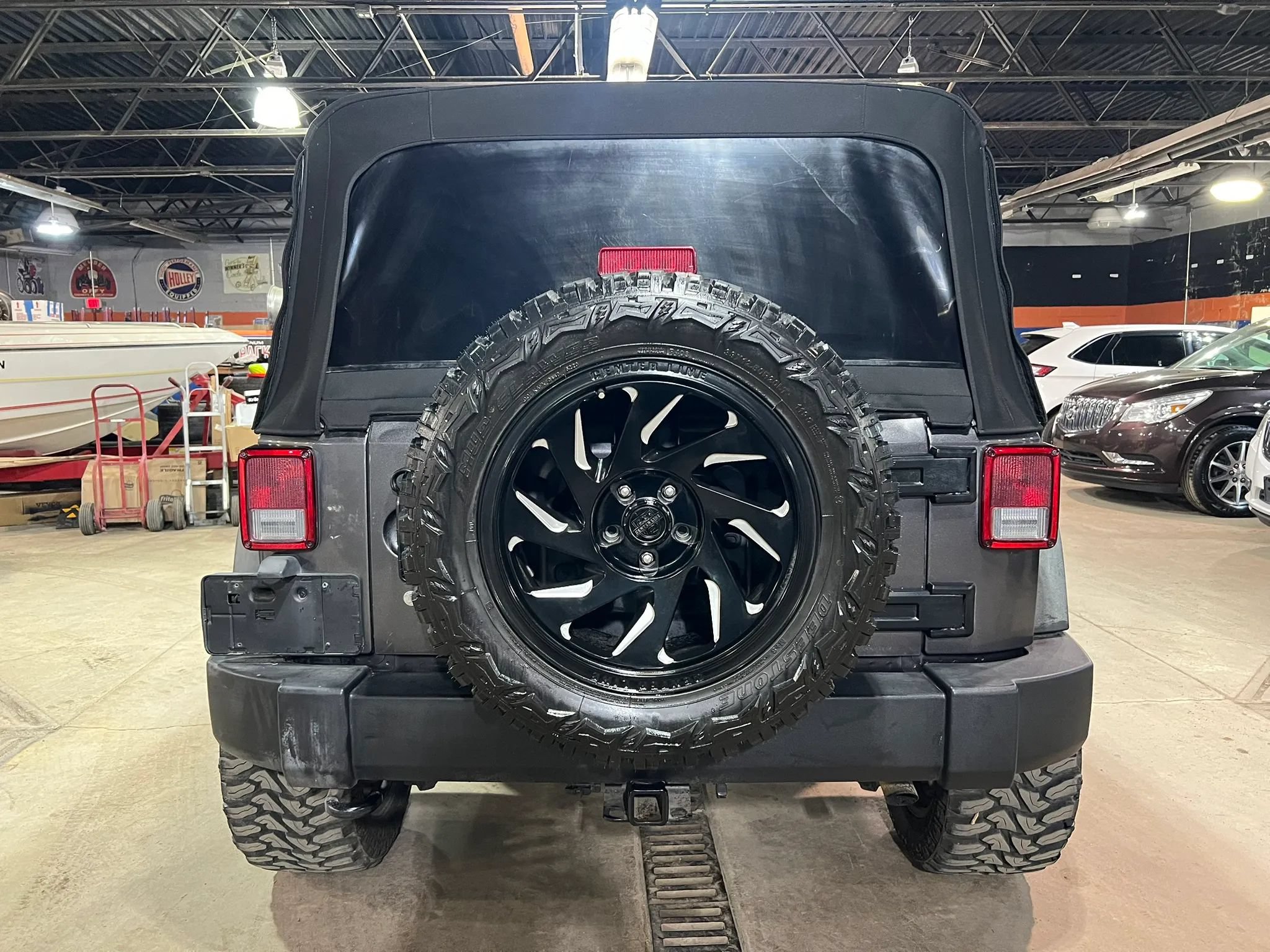 Used 2016 Jeep Wrangler Unlimited Sport AWD/4WD image 4