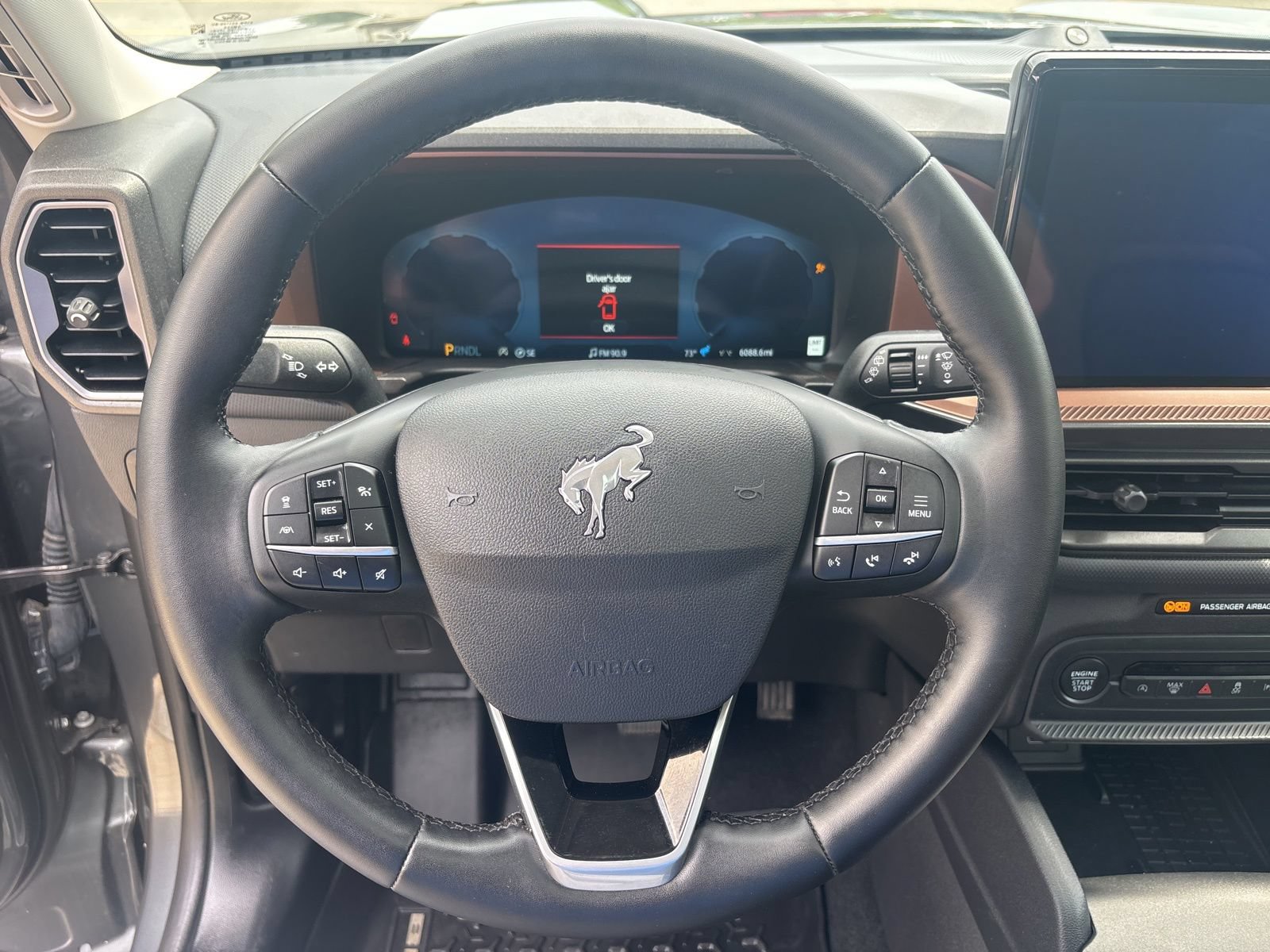 Used 2025 Ford Bronco Sport Outer Banks w/ Outer Banks Tech Package+ AWD/4WD image 21