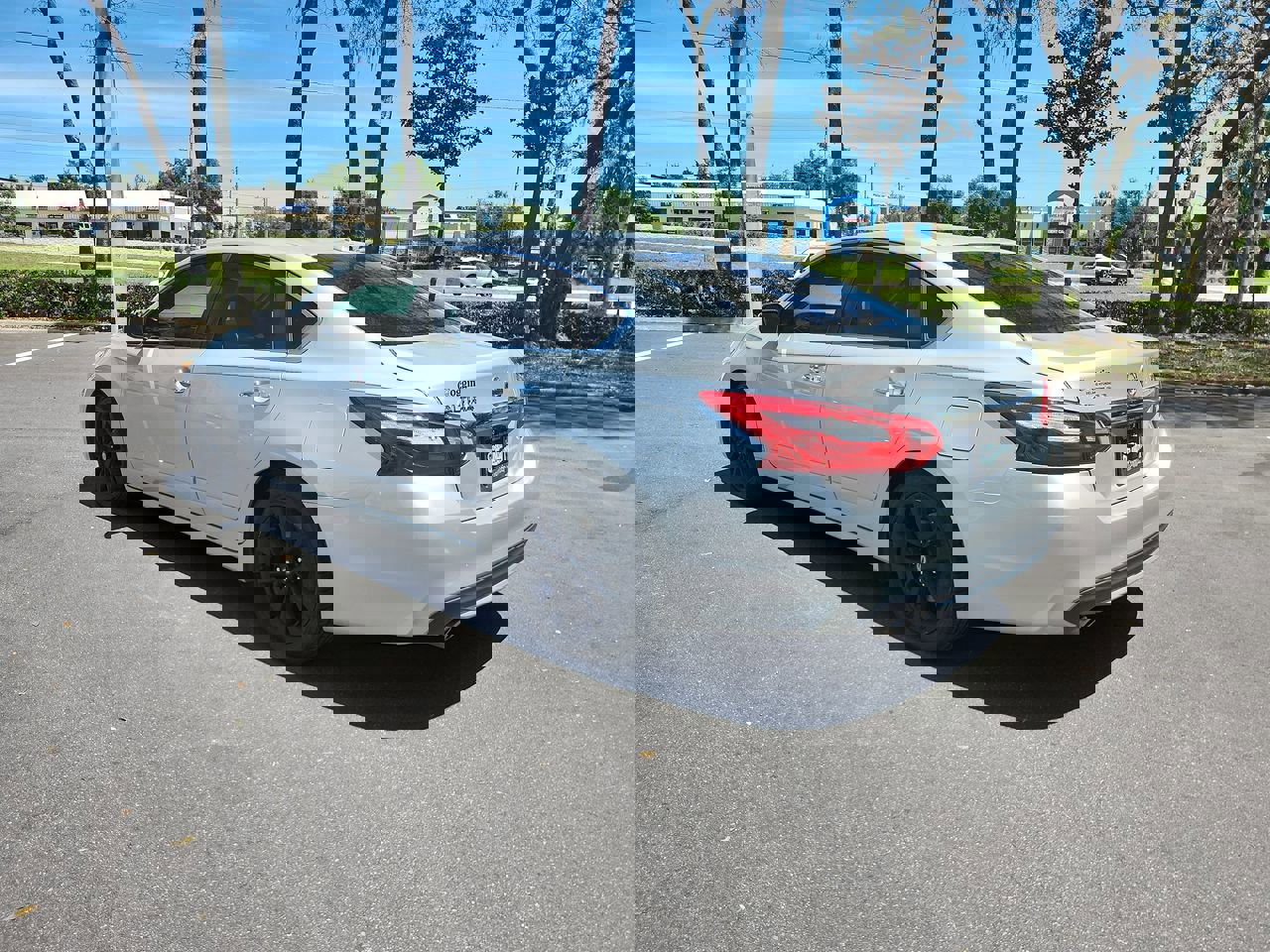 Used 2016 Nissan Altima 2.5 SV image 3