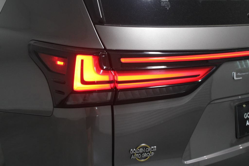 Used 2024 Lexus LX 600 4WD w/ Luxury Package image 59