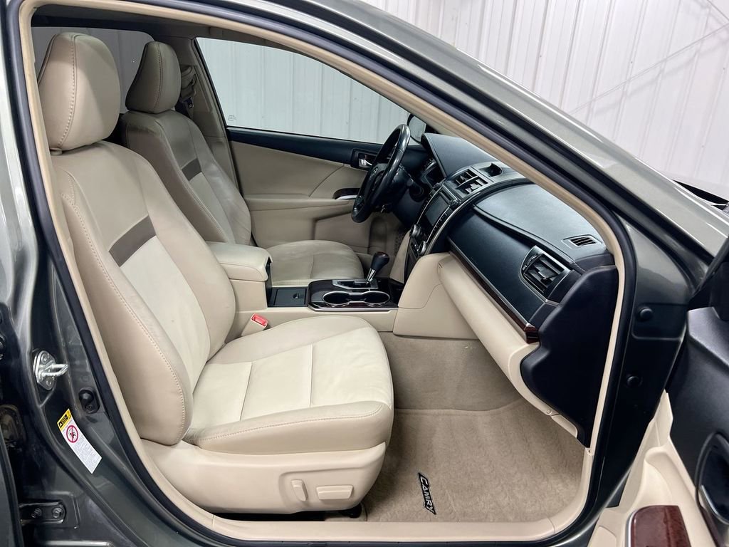 Used 2012 Toyota Camry XLE FWD image 22