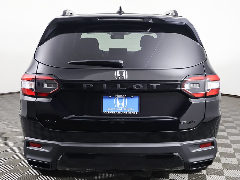New 2026 Honda Pilot Sport image 7