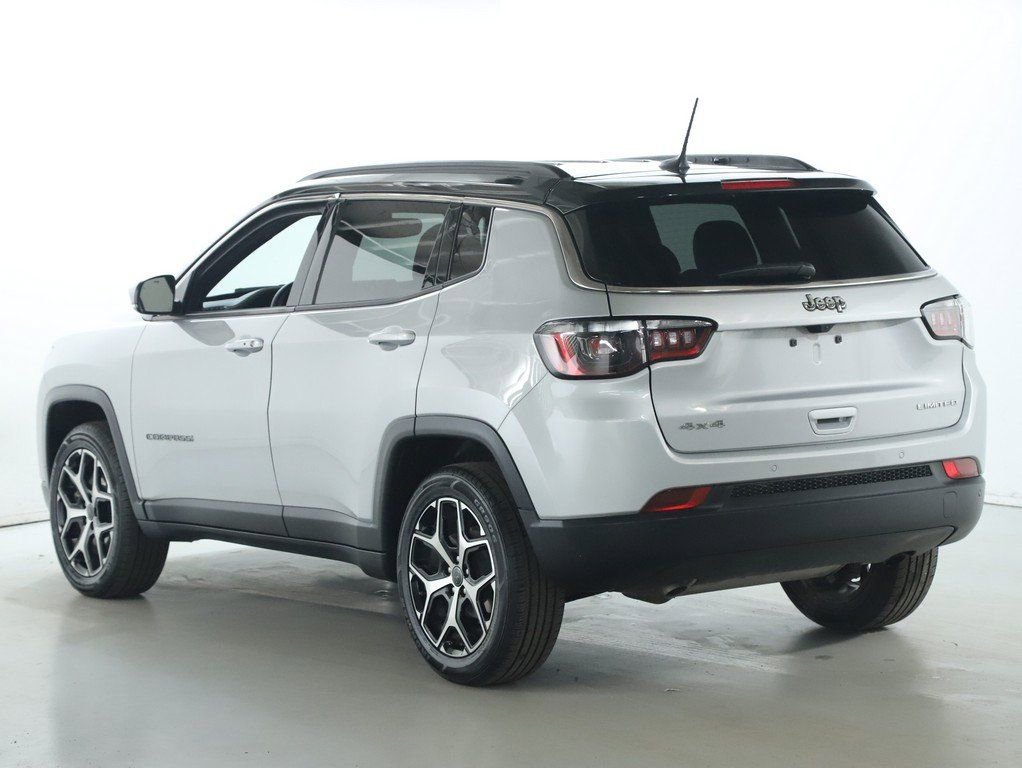 Used 2025 Jeep Compass Limited AWD/4WD image 40
