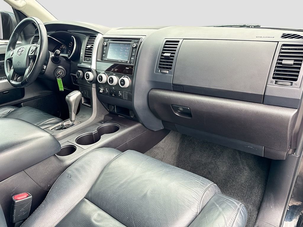 Used 2018 Toyota Sequoia TRD Sport AWD/4WD image 39
