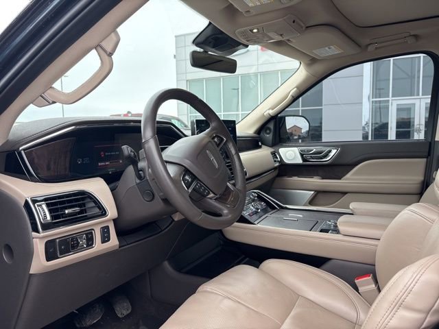 Used 2024 Lincoln Navigator L Reserve image 9