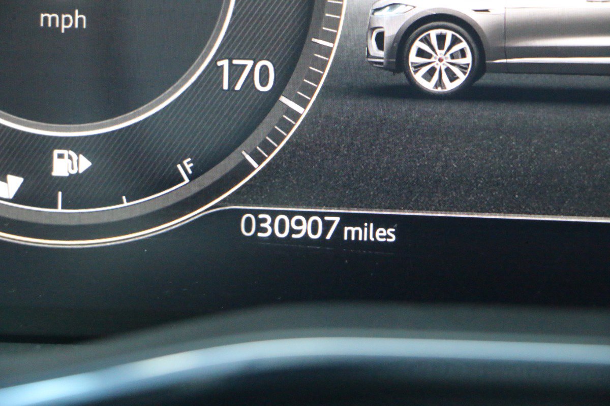 Used 2024 Jaguar F-PACE R-Dynamic S AWD/4WD image 36