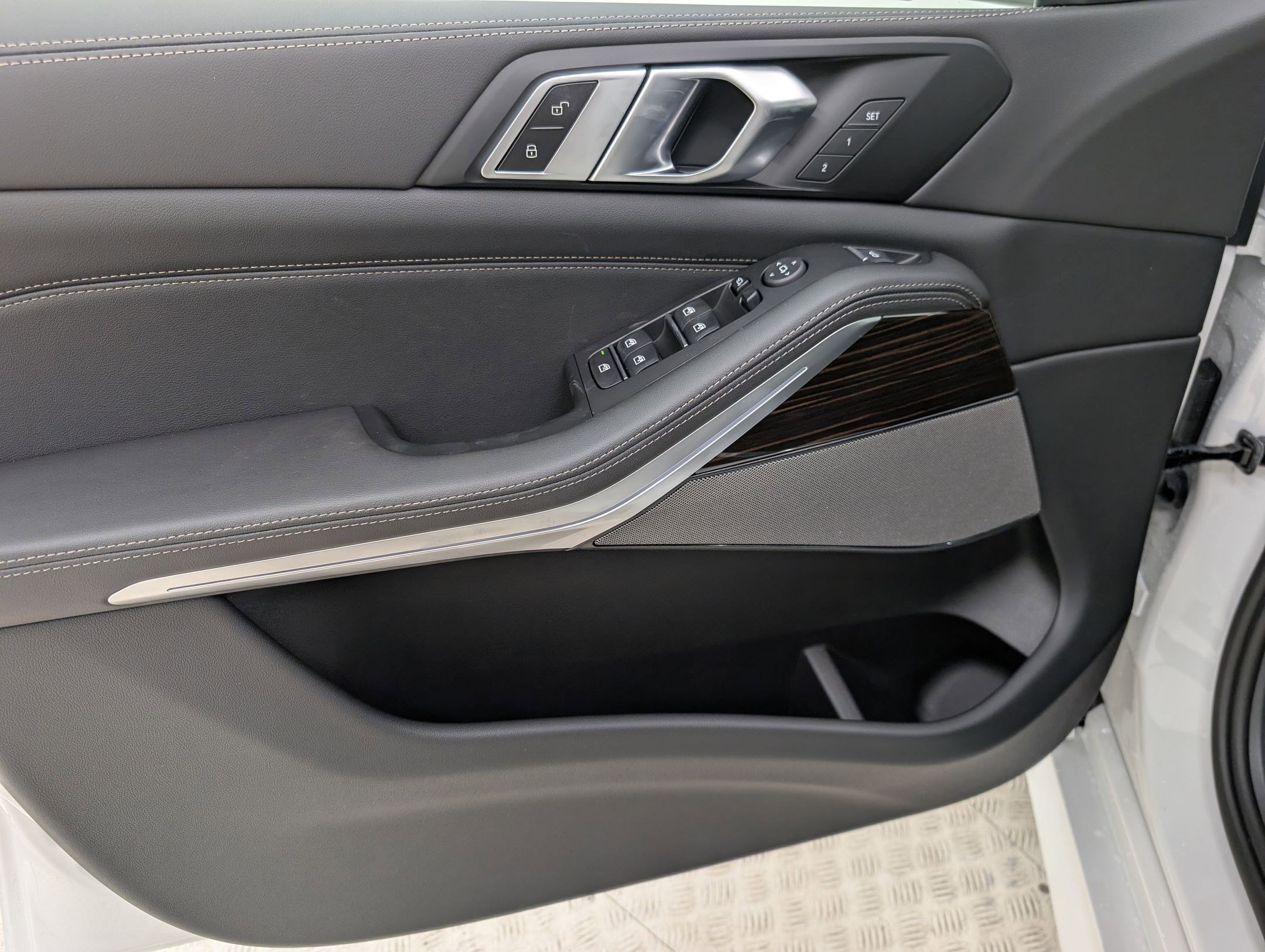 New 2026 BMW X5 sDrive40i image 14