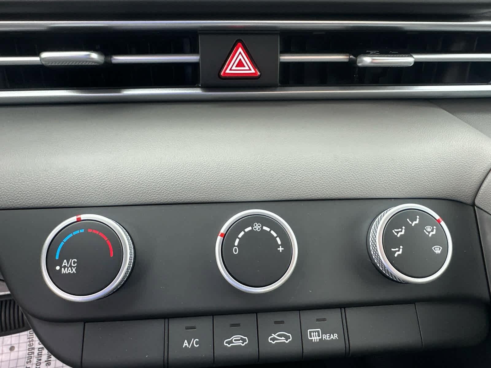 New 2026 Hyundai Elantra SE FWD image 15