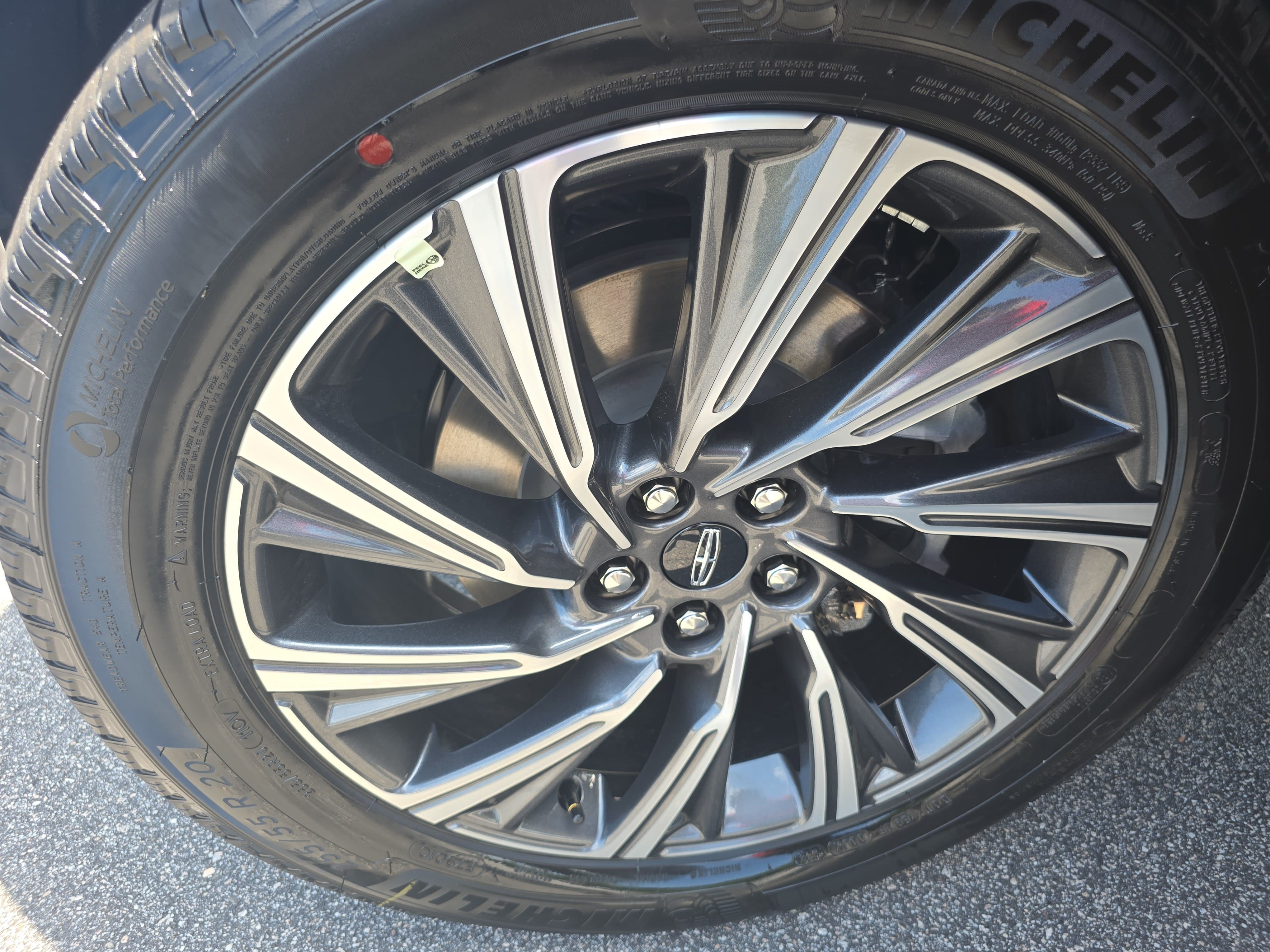 New 2026 Lincoln Aviator AWD image 33