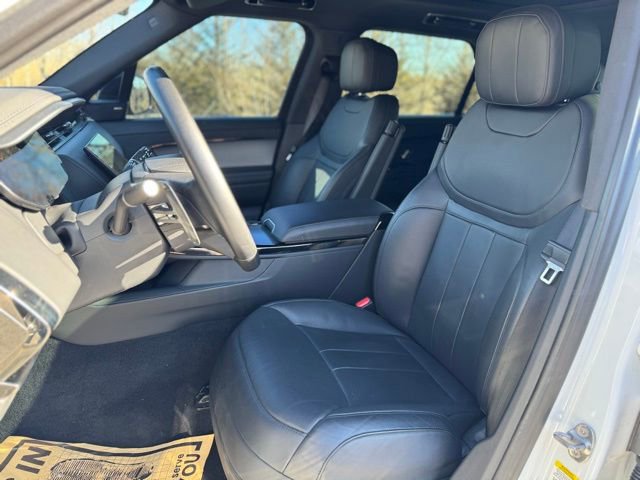 Used 2025 Land Rover Range Rover Sport SE image 11