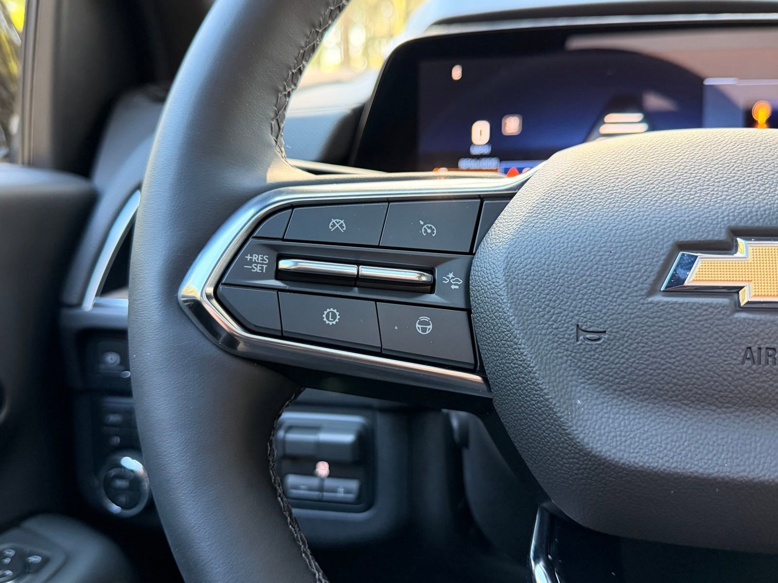 Used 2026 Chevrolet Tahoe High Country AWD/4WD image 25