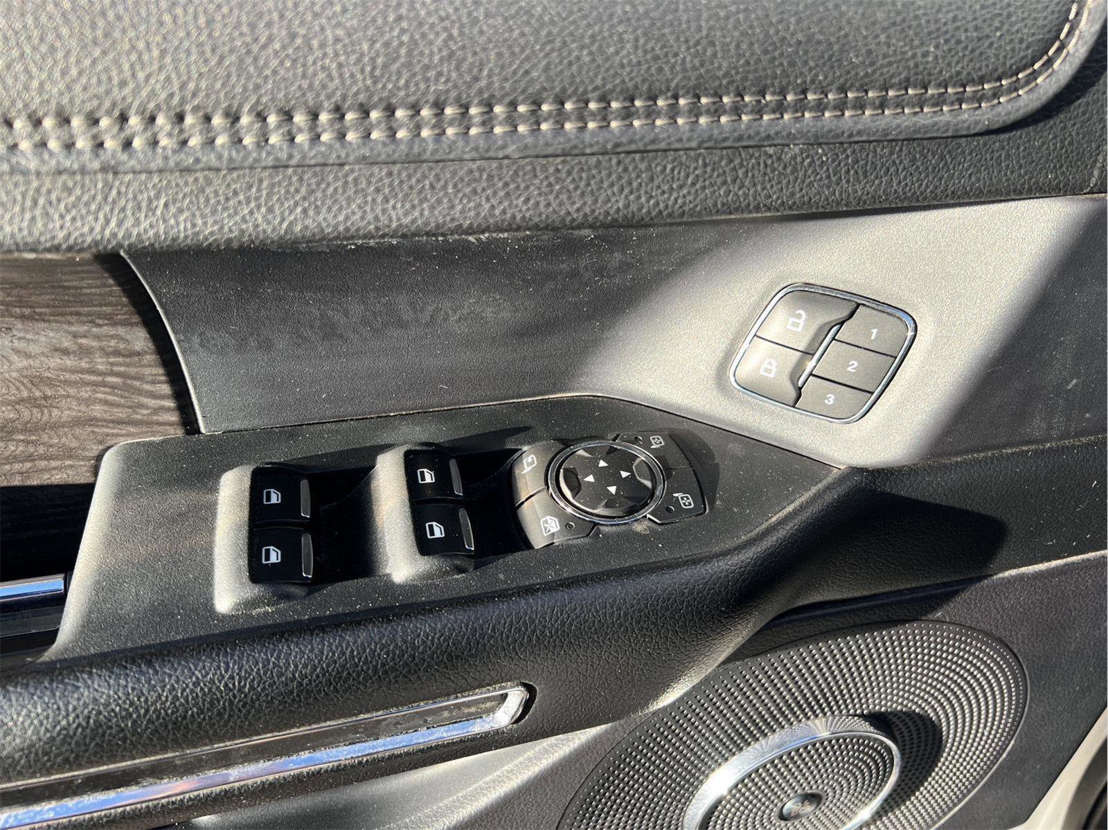 Used 2019 Ford Expedition Limited w/ Equipment Group 301A image 10